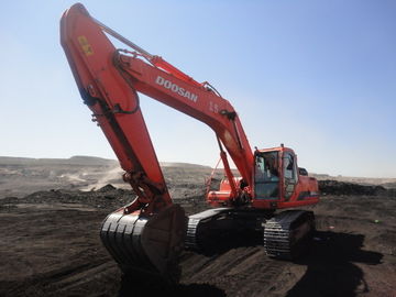 L'année 2010 30 tonnes ont utilisé l'excavatrice DH300lC - poids de Doosan de l'opération 7 29600kg 