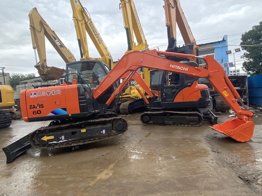 6 tonnes d'origine japonaise utilisée Hitachi ZX60 Excavatrice à rampe avec 40,5 kW de puissance du moteur et 0,22m3 de capacité de seau