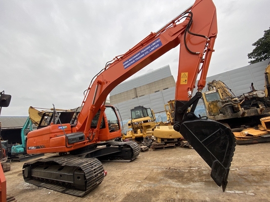 22 tonnes d'origine utilisée Doosan DX225 Excavatrice à rampe avec 157 kW de puissance du moteur et 1,05m3 de capacité de seau