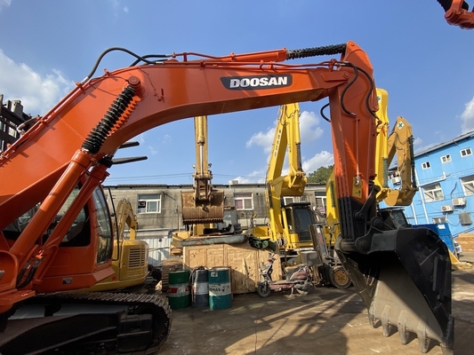 30 tonnes d'origine utilisée Doosan DX300 Excavateur à rampe avec 1,27 m3 de capacité de seau