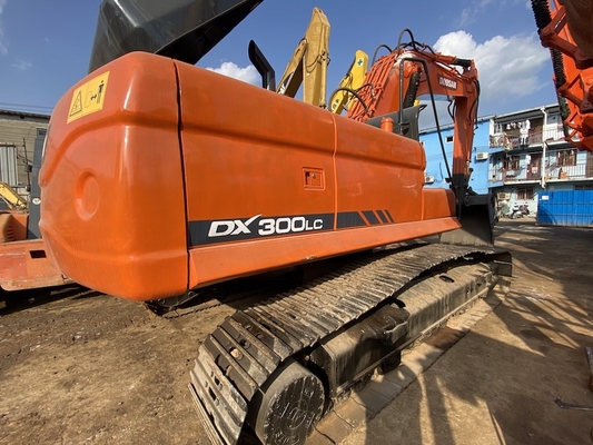 30 tonnes d'origine utilisée Doosan DX300 Excavateur à rampe avec 1,27 m3 de capacité de seau