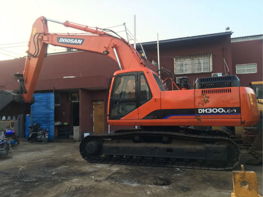 30 tonnes d'origine utilisée Doosan DH300LC-7 Excavateur à rampe avec une capacité de seau de 1,27 m3