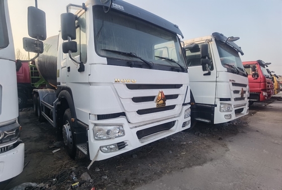 SINOTRUK HOWO Camion de mélange de béton d'occasion 6x4 380HP Camion de mélange de béton d'occasion