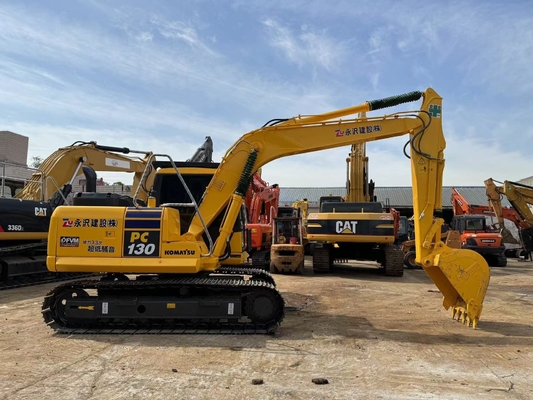 13 tonnes d'origine japonaise d'occasion Komatsu PC130-7 Excavateur à rampe d'occasion