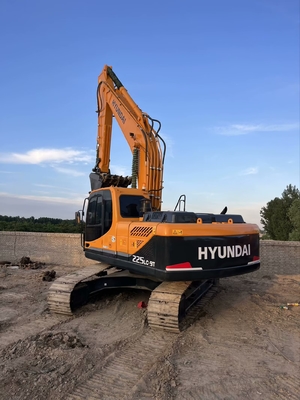 22 tonnes d'occasion Hyundai R225 Crawler Excavator utilisé 112 kW de puissance du moteur et 1,05 M3 capacité de seau
