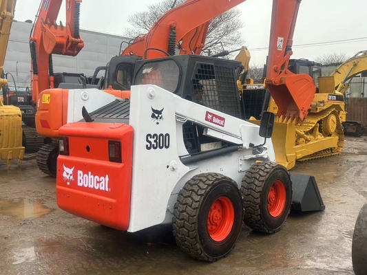 Bobcat S300 mini chargeur de direction à pattes d'occasion, Bobcat à pattes d'occasion 1m3 60KW