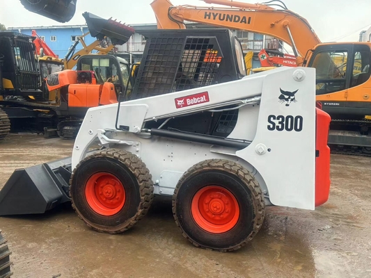 Bobcat S300 mini chargeur de direction à pattes d'occasion, Bobcat à pattes d'occasion 1m3 60KW