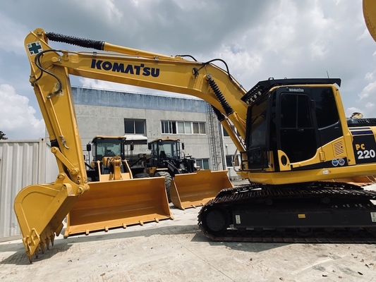 100% de l'original de l'excavatrice Komatsu PC220-8 utilisée