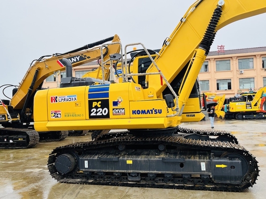 Utilisé Komatsu PC220-8 de seconde main Excavateur de gratte-ciel 1 CBM Machines de construction de capacité de seau