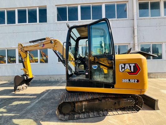 Mini-excavatrice japonaise d'origine CAT 305.5E2 Excavatrice hydraulique à rampe d'occasion de 5 tonnes Excavatrice de chenille d'occasion
